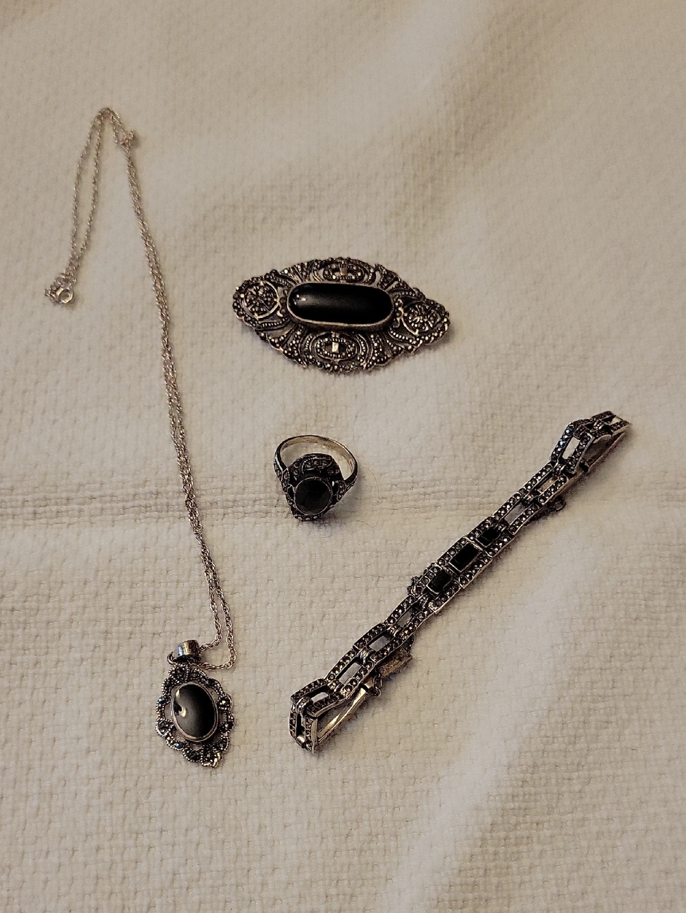 Vintage-Inspired Black Stone Silver Jewelry Set